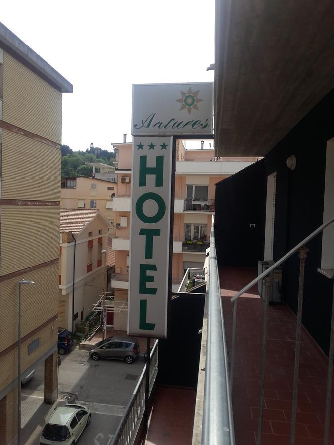 ג'וליאנובה Hotel Antares Garni מראה חיצוני תמונה