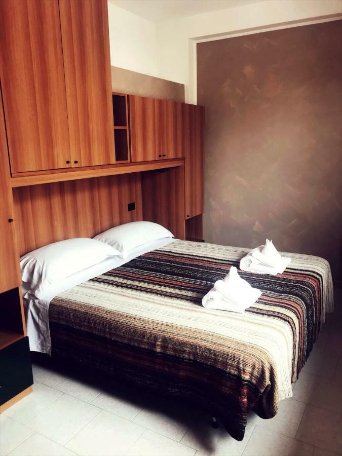 ג'וליאנובה Hotel Antares Garni מראה חיצוני תמונה
