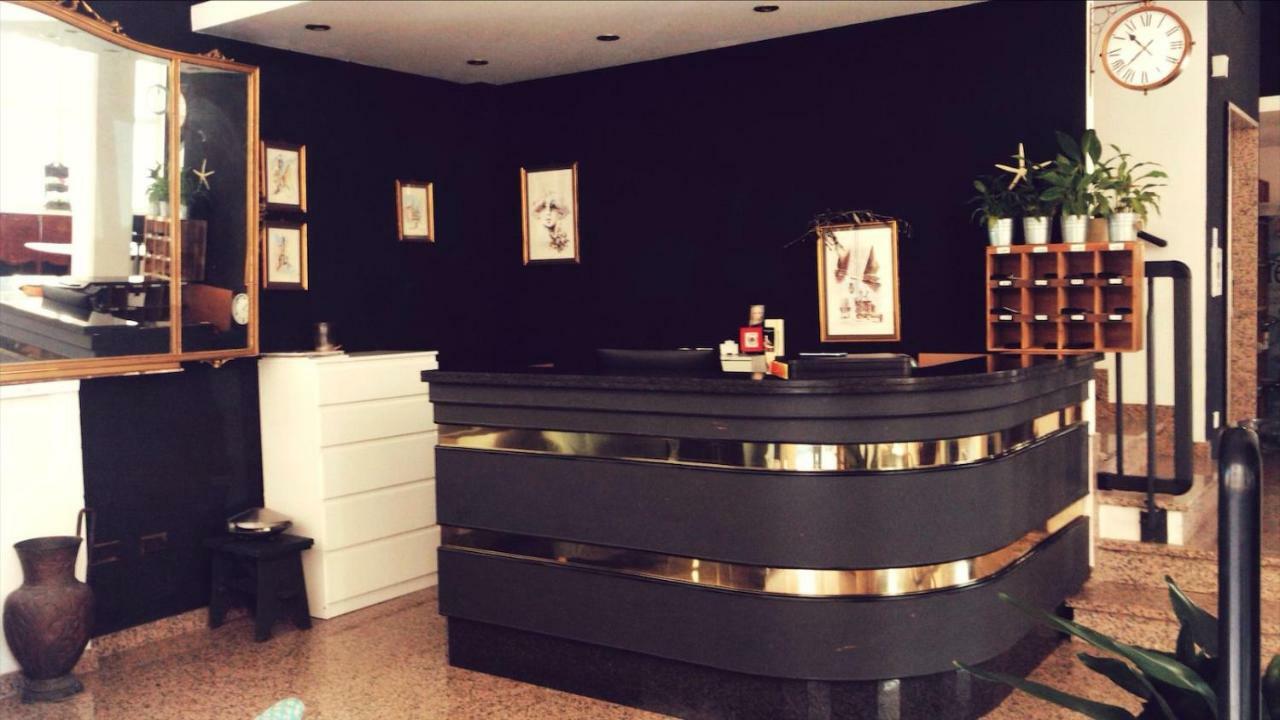 ג'וליאנובה Hotel Antares Garni מראה חיצוני תמונה