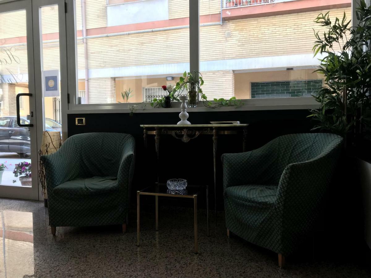 ג'וליאנובה Hotel Antares Garni מראה חיצוני תמונה